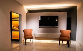 Lovera Hotel